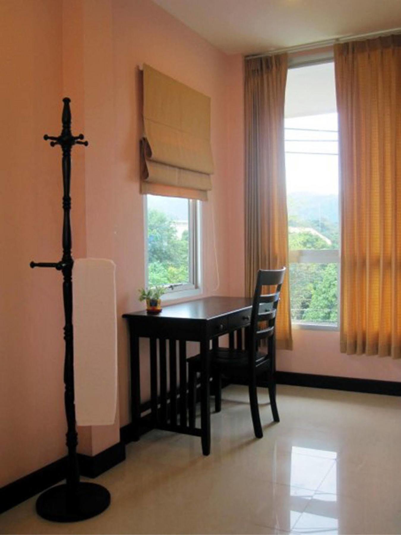 The Victory Hotel Ban Muang Daeng Bagian luar foto